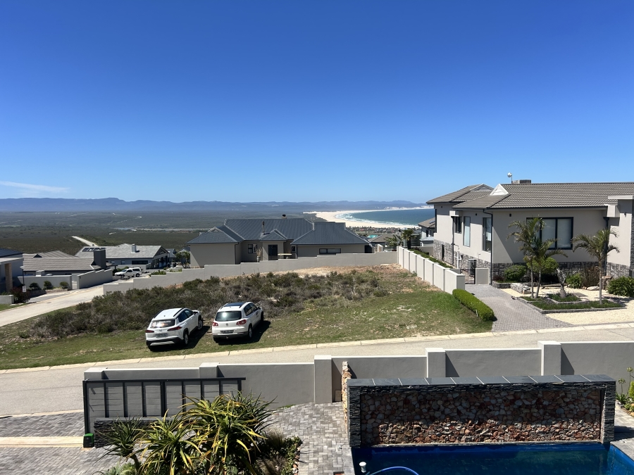 3 Bedroom Property for Sale in Wavecrest Eastern Cape